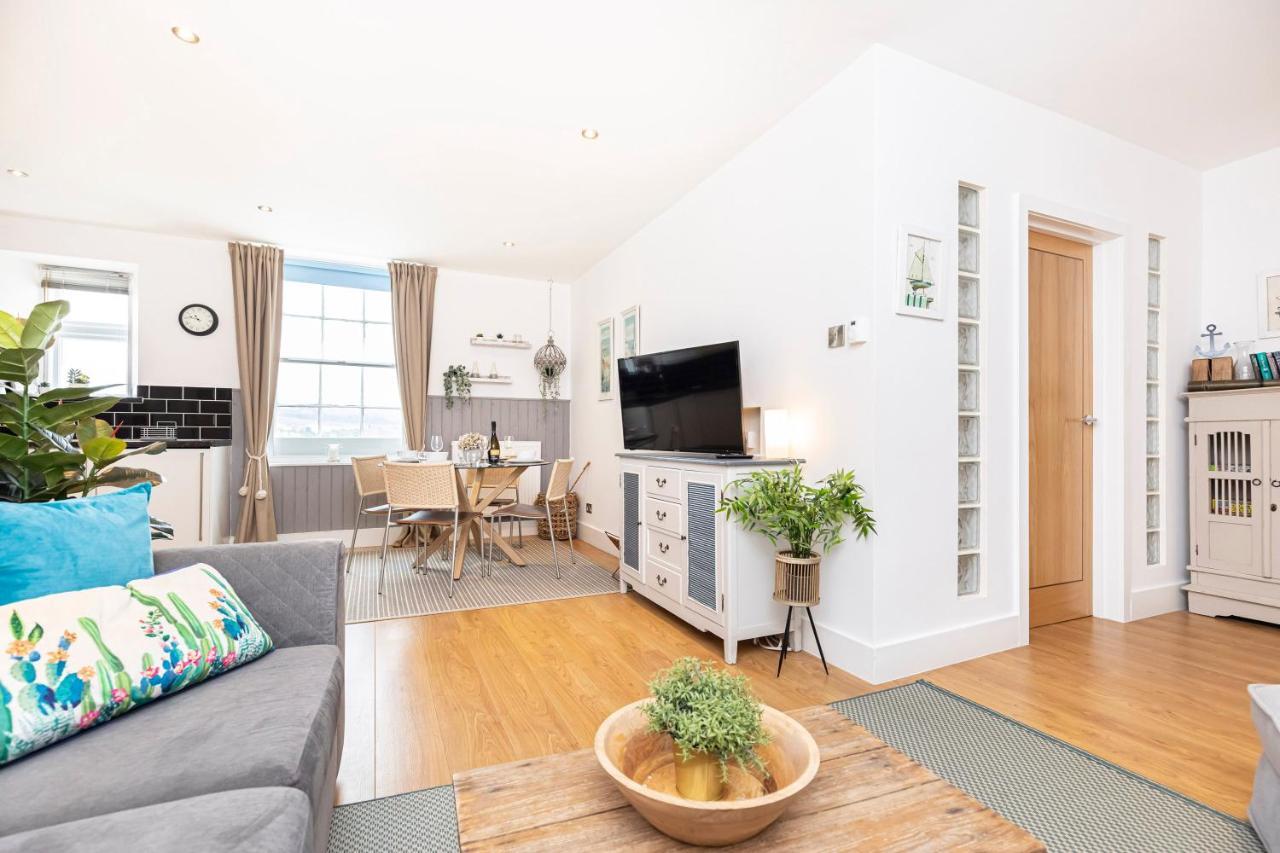 Little Gem Apartment Swanage Bagian luar foto
