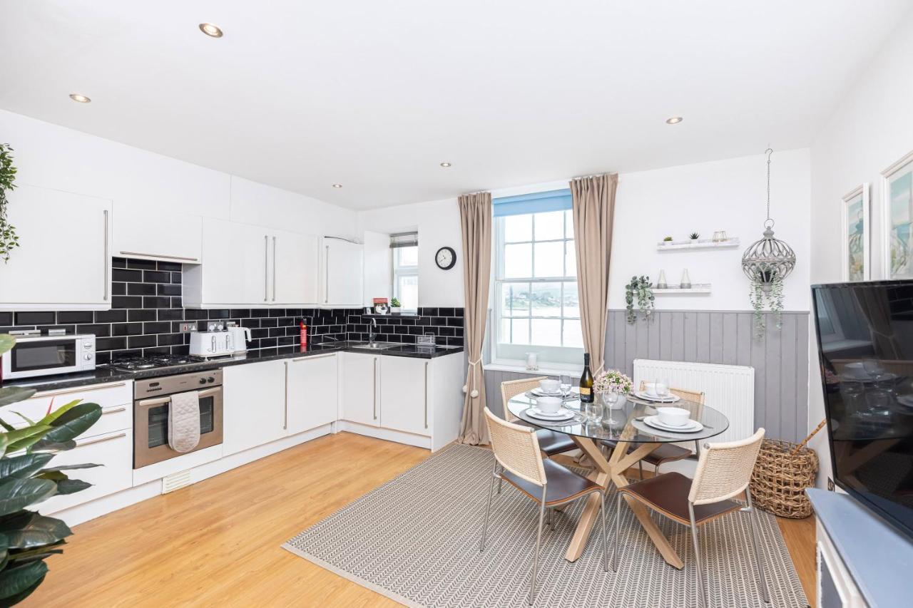 Little Gem Apartment Swanage Bagian luar foto