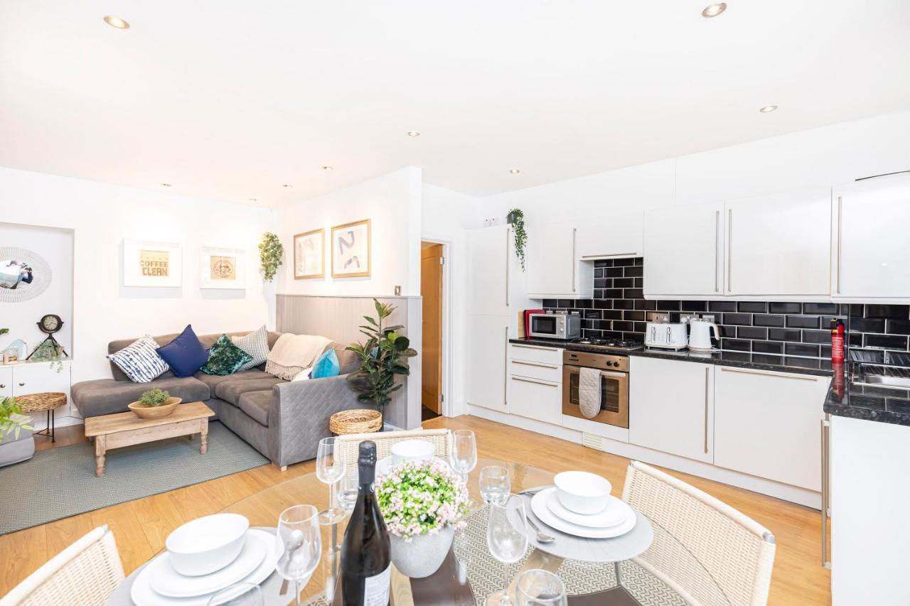 Little Gem Apartment Swanage Bagian luar foto